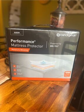 Bedgear Performance Queen Mattress Protector - Moisture Wicking/ Waterproof